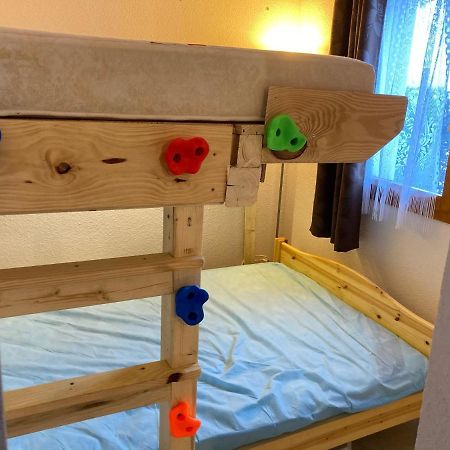 Appartement 2 Pieces Pieds Des Pistes Terrasse Face A La Montagne بيرنيكس المظهر الخارجي الصورة