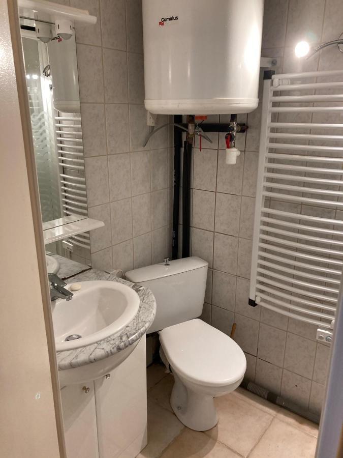 Appartement 2 Pieces Pieds Des Pistes Terrasse Face A La Montagne بيرنيكس المظهر الخارجي الصورة