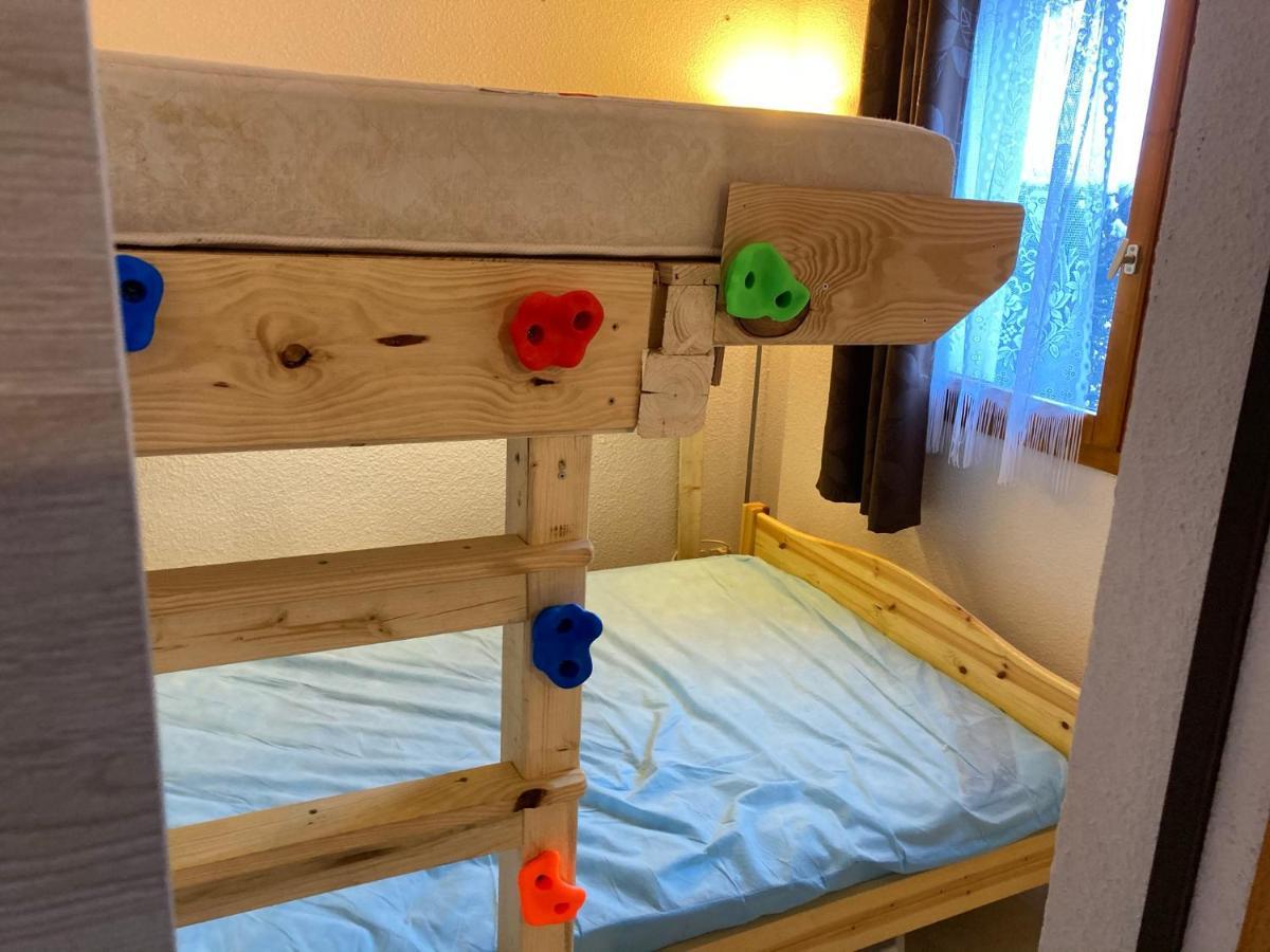 Appartement 2 Pieces Pieds Des Pistes Terrasse Face A La Montagne بيرنيكس المظهر الخارجي الصورة